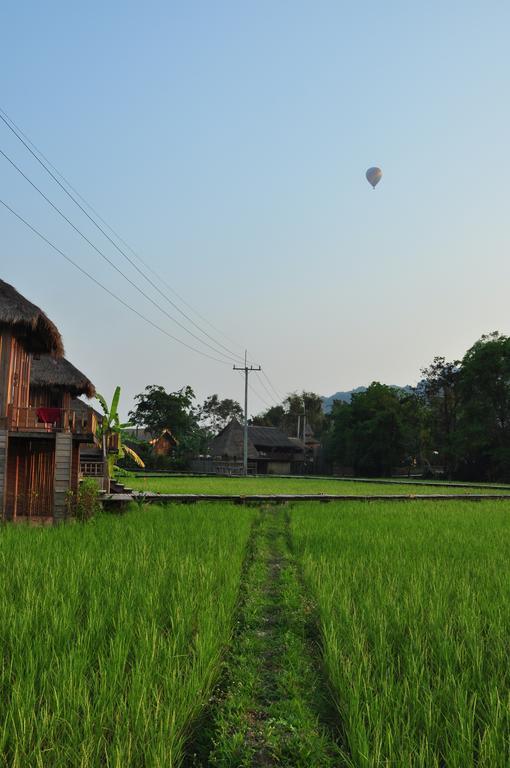 Viengtara Vangvieng Resort Ванг-В'єнг Екстер'єр фото
