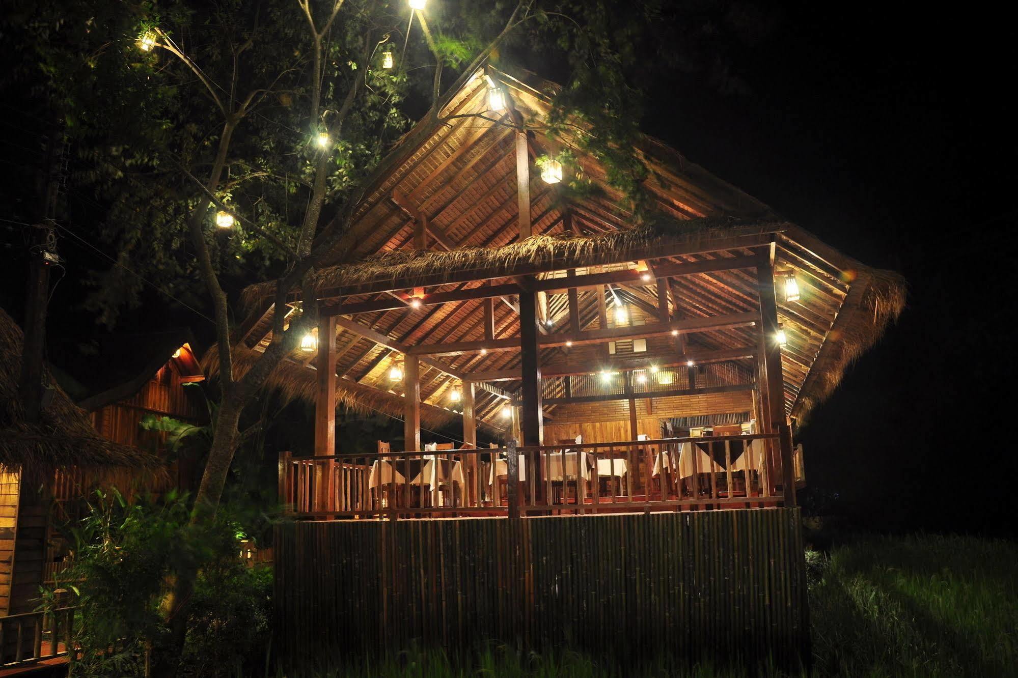 Viengtara Vangvieng Resort Ванг-В'єнг Екстер'єр фото